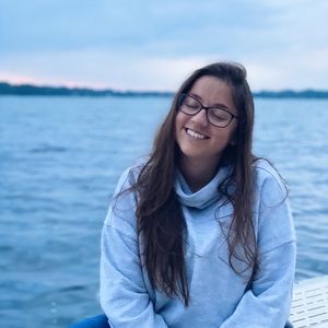 Meet your Posher, Amanda